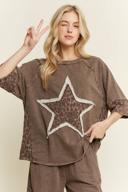 J her Mineral Washed Leopard Star Halfsleeve top HT6628