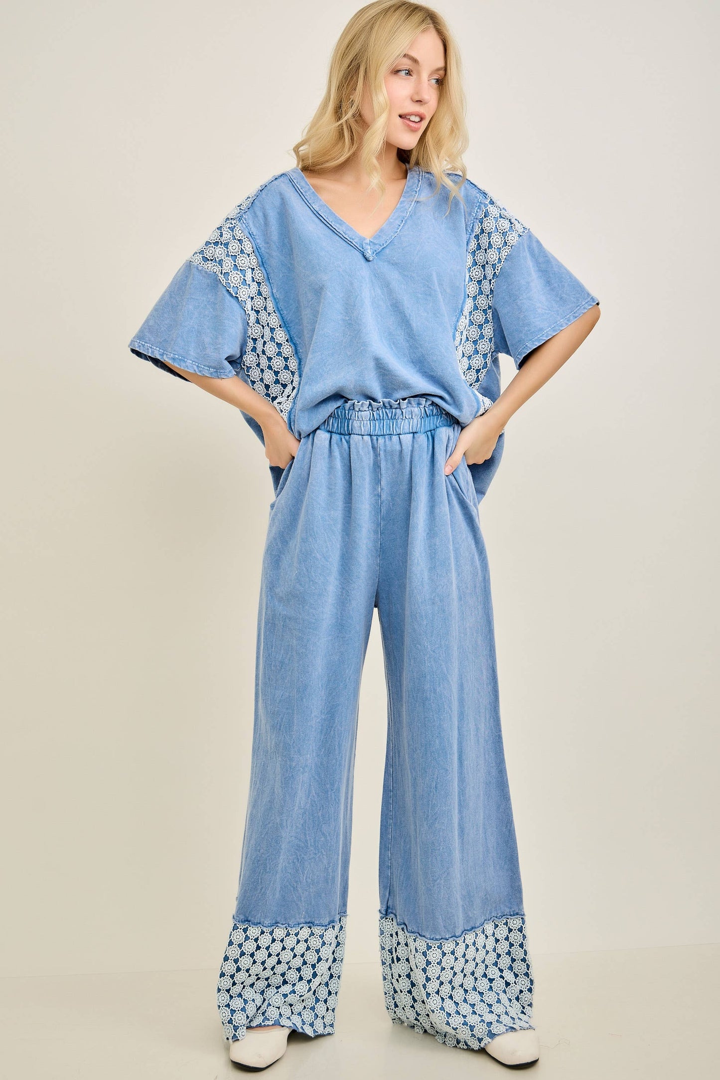 Mineral Washed Flower Daisy Trim Vneck Blouse top HT6747