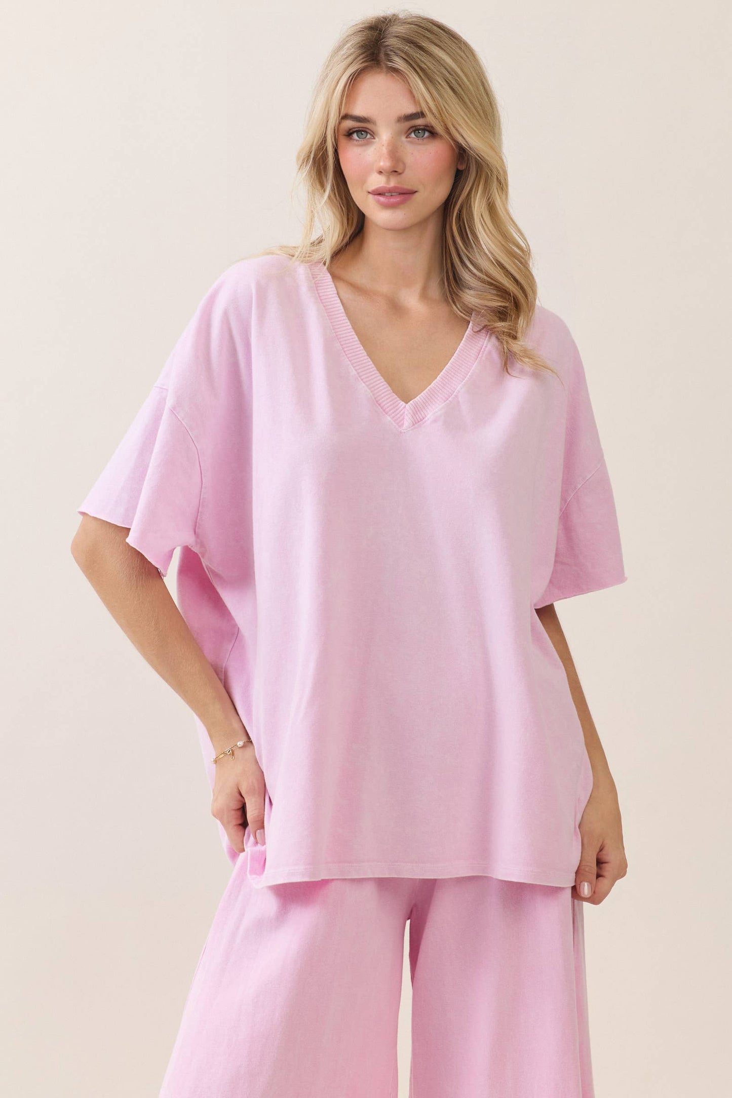 MineralWash VNECK everyday Tshirt HT4166