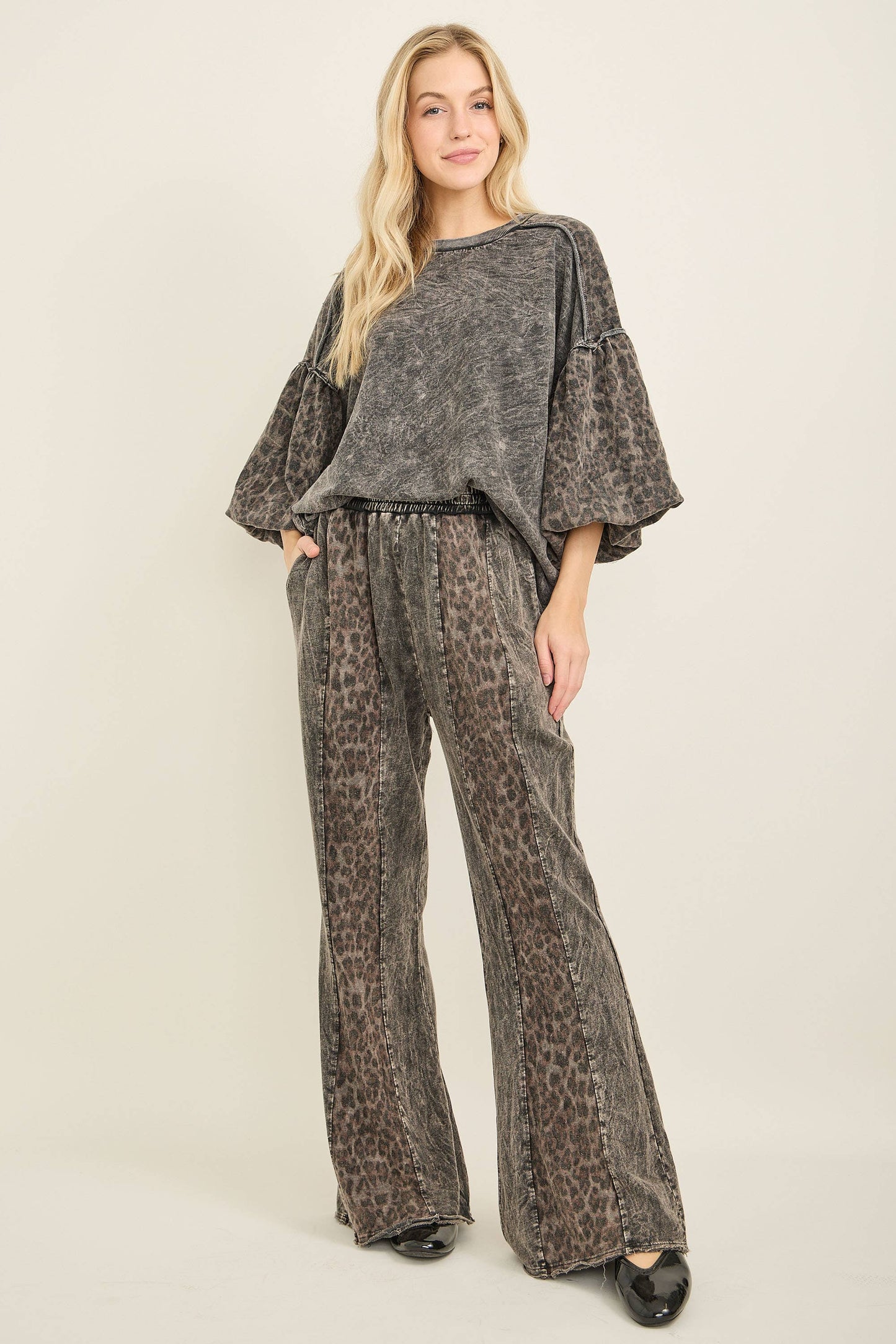 J her Mineral Washed Cheetah Puff Sleeve Fall Blouse