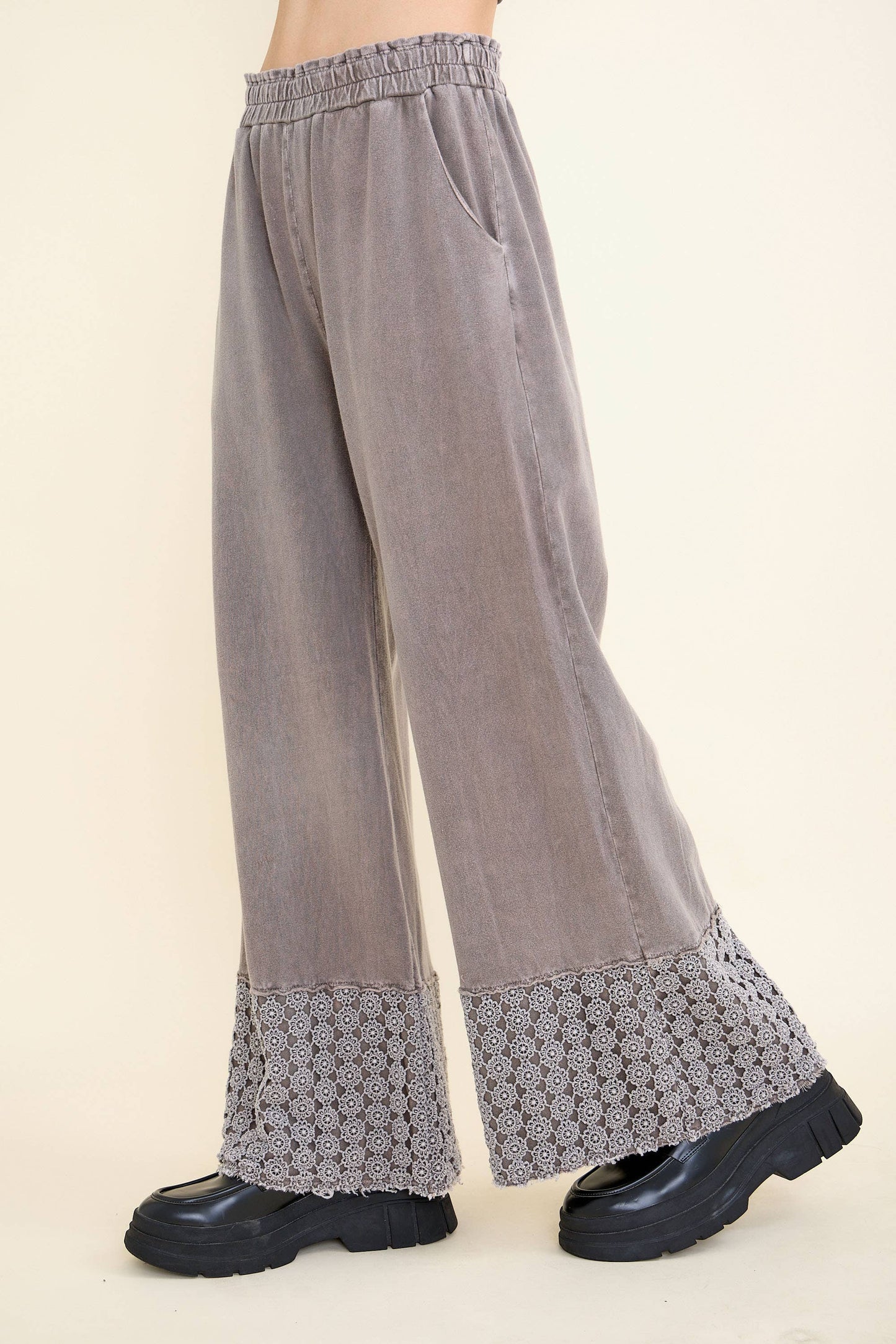 Mineral Washed Flower Daisy Trim LongLeg Pants HP6016P1