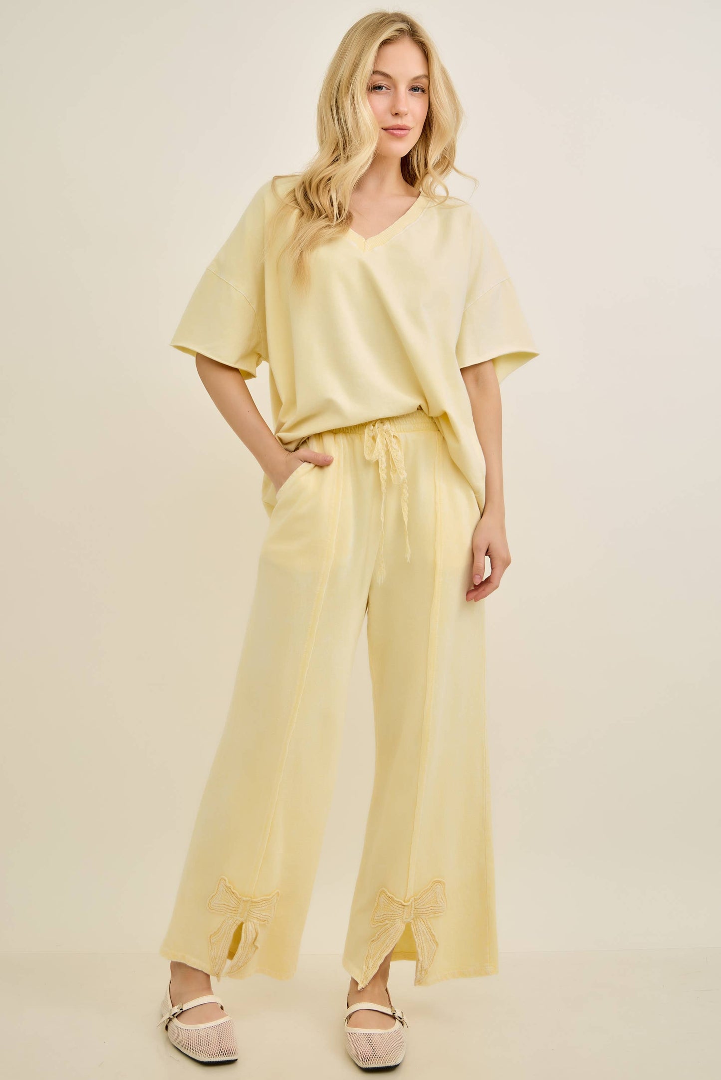 MineralWash VNECK everyday Tshirt HT4166