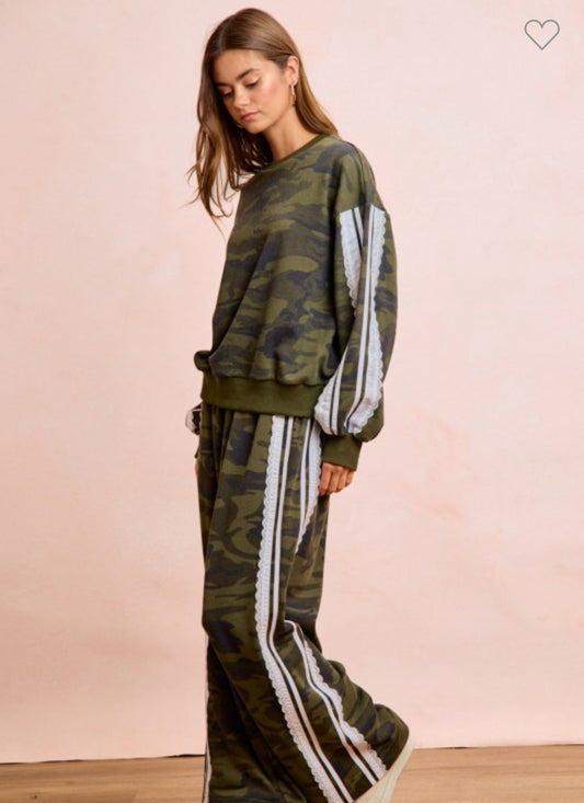 BIBI camo lace stripe Sweatpants