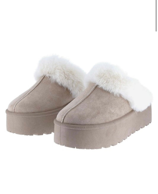 Fur Platform slides