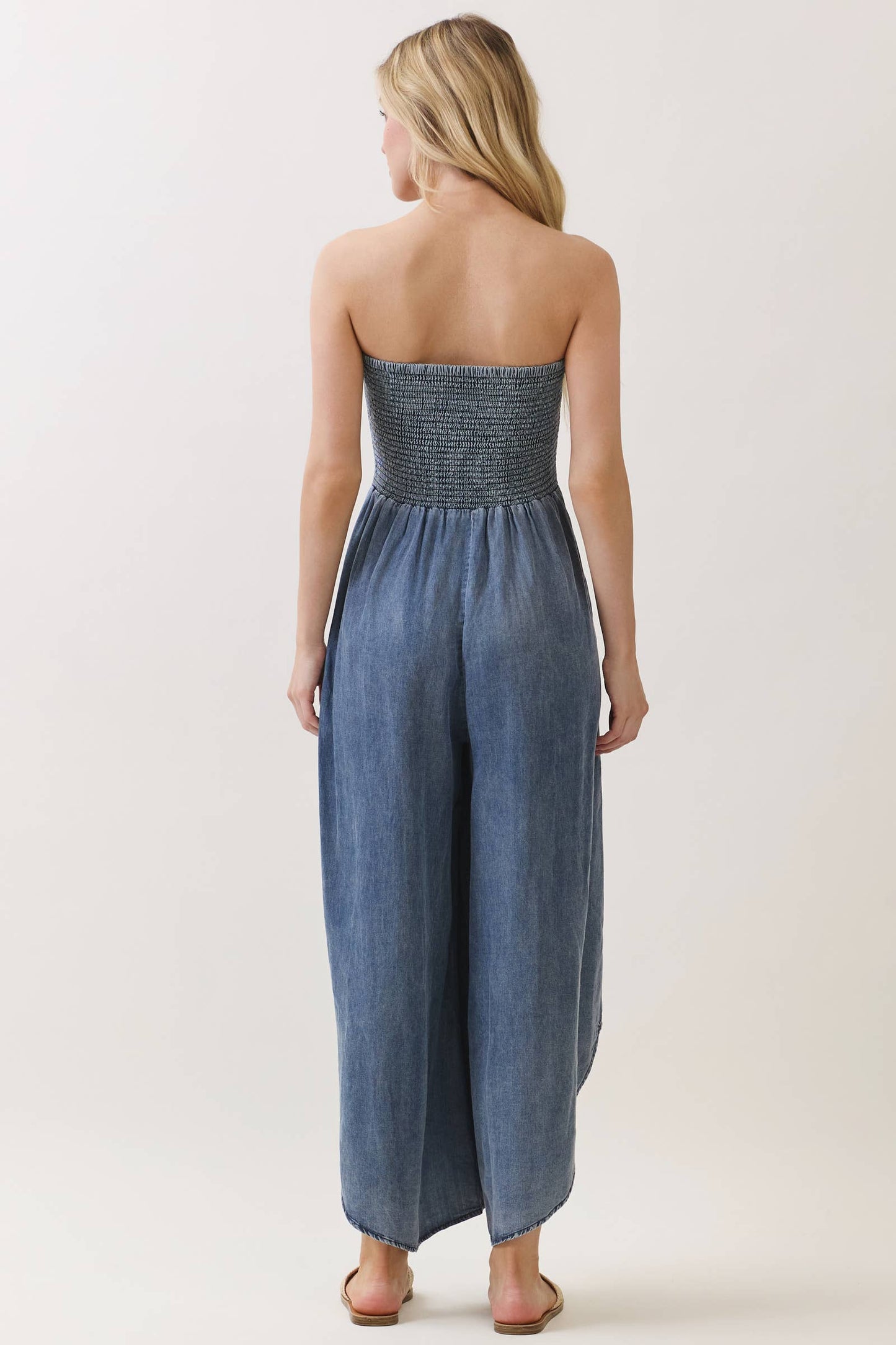 TENCEL SMOCKED ROUND HEM JUMPSUIT - VJU60429P