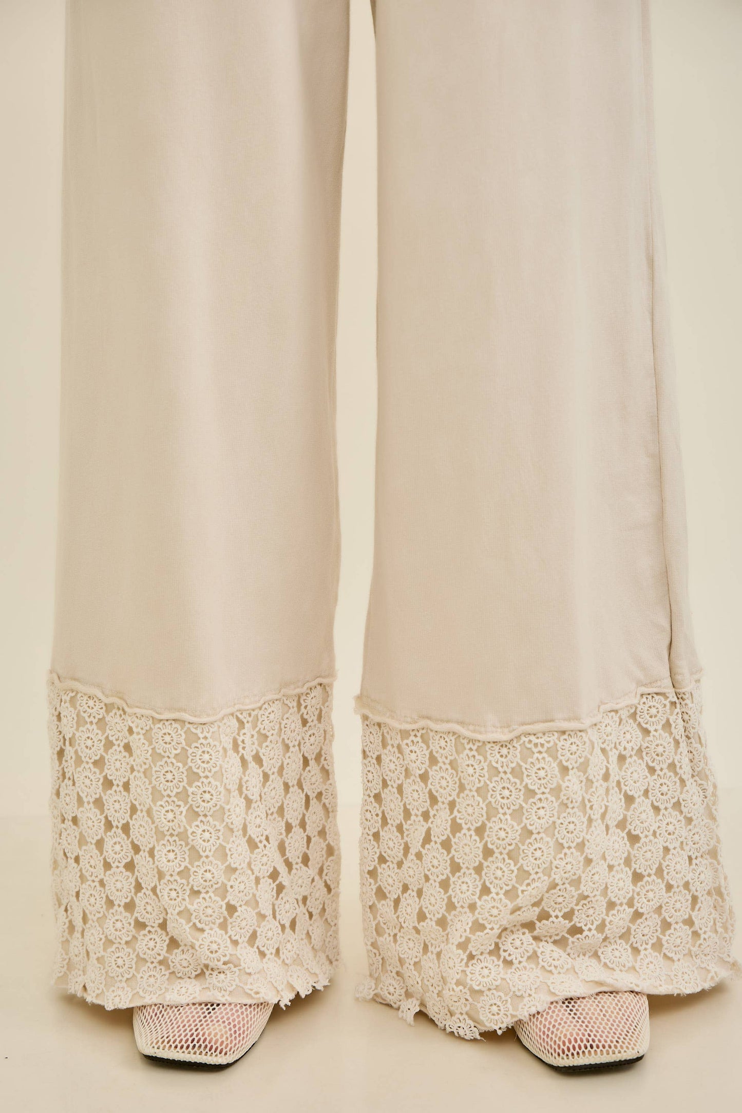 Mineral Washed Flower Daisy Trim LongLeg Pants HP6016P1