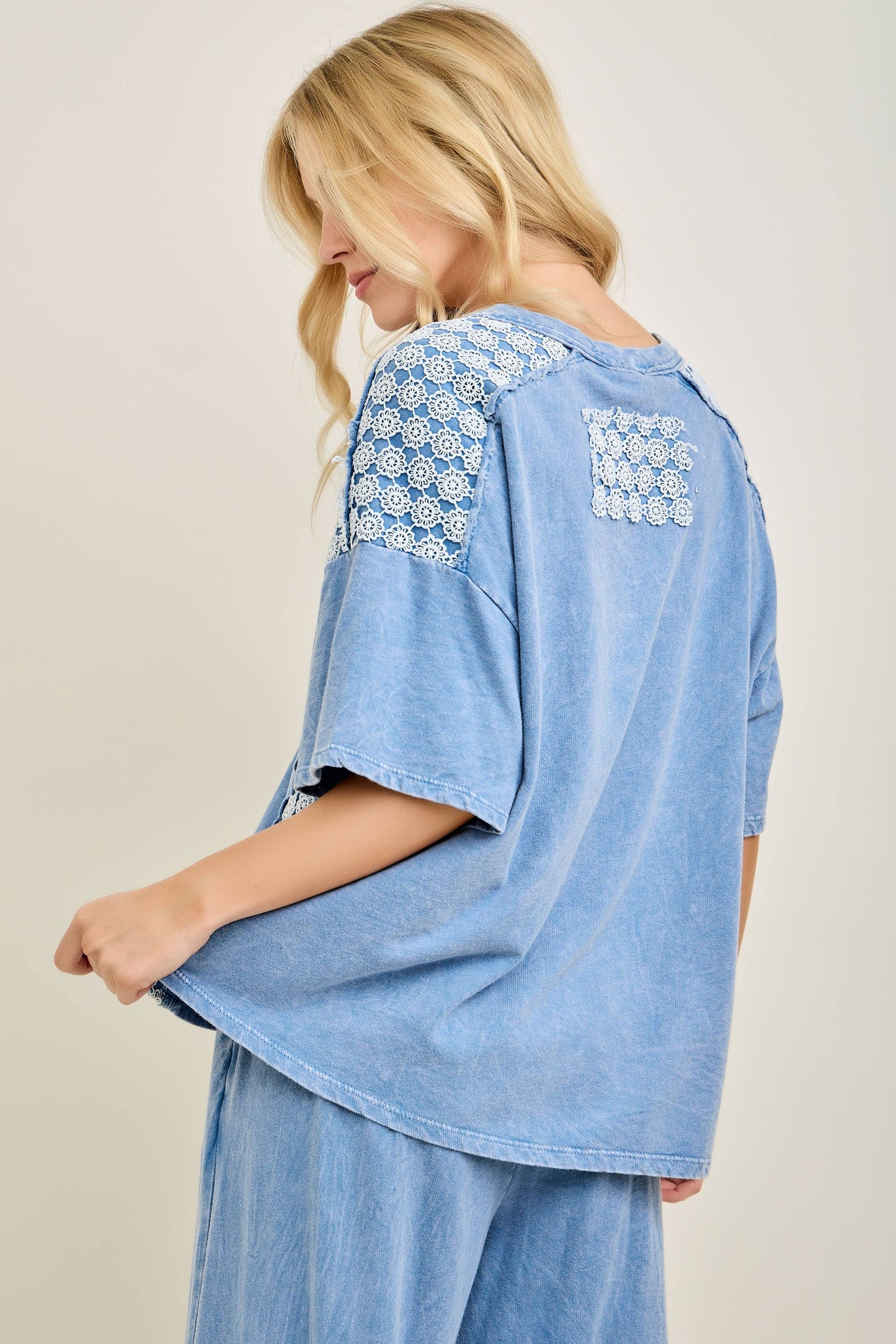 Mineral Washed Flower Daisy Trim Vneck Blouse top HT6747