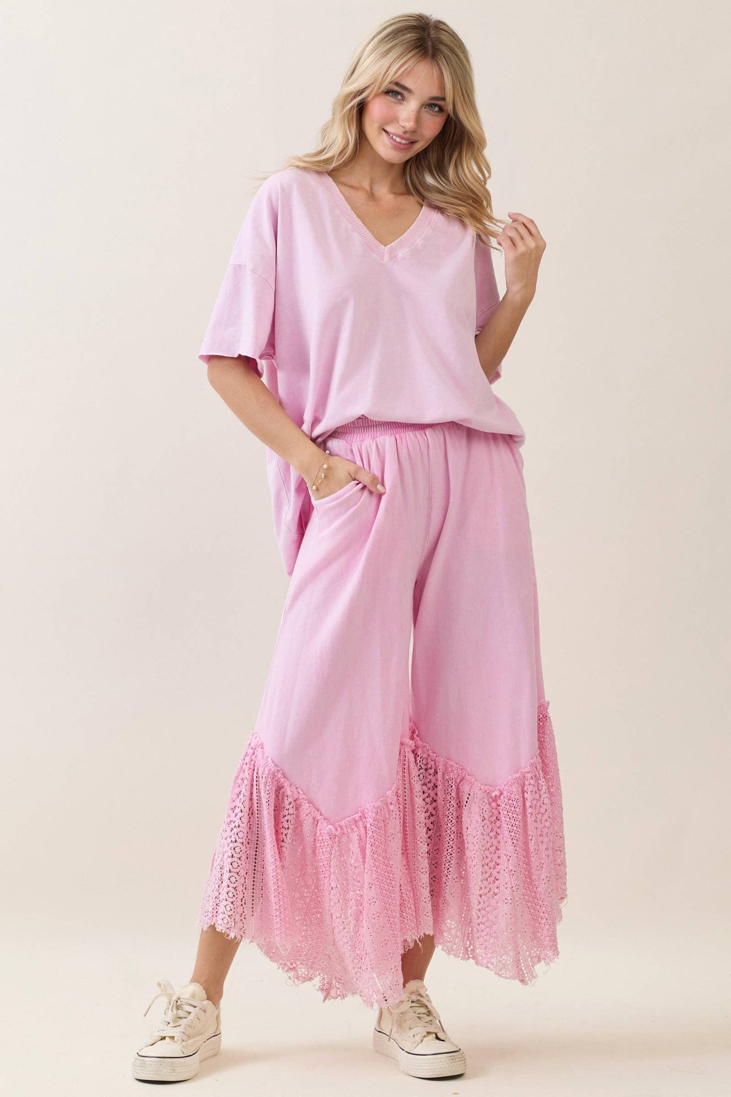MineralWash VNECK everyday Tshirt HT4166